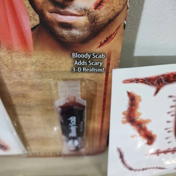 NWT - Lot of assorted pirate, wound and scar tattoos - Picture 7 of 8